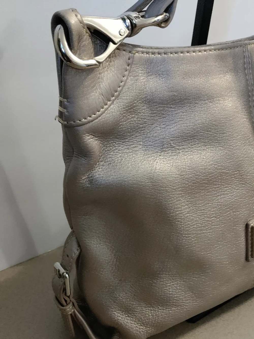 Dooney & Bourke brand dooney